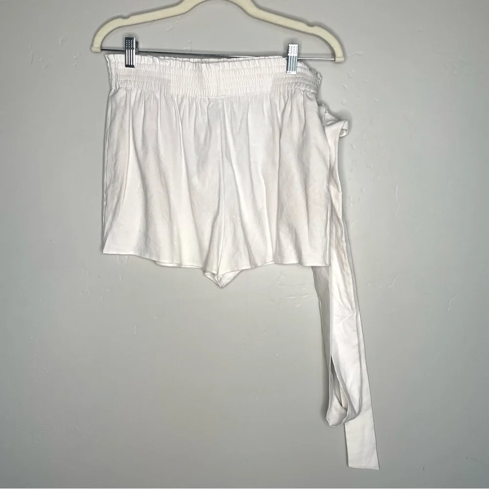 Alice + Olivia Linen Belted Paper Bag Shorts NWT White Medium‎ High Rise Pockets